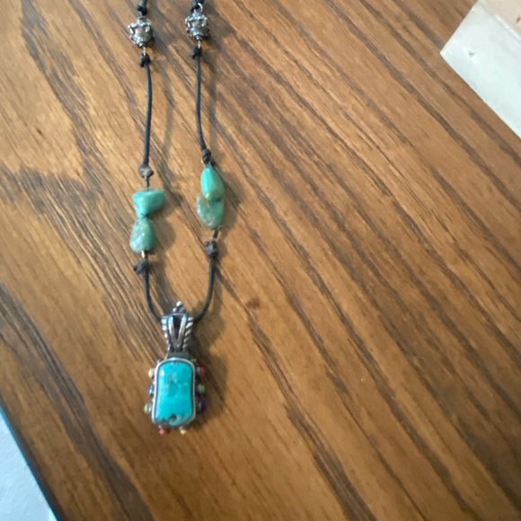 Beautiful Turquoise and silver necklace - Picture 2 of 10